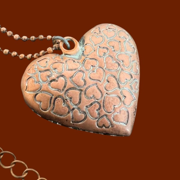 Betsey Johnson Leopard Heart Pendant - Picture 6 of 10